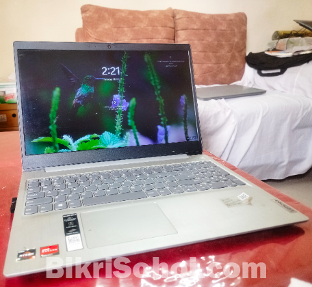 স্টাইলিশ Lenovo 81W1 মডেলের SSD ল্যাপটপ বিক্রি করা হবে